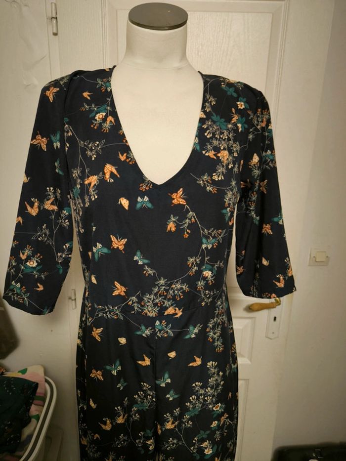 Combinaison bleue marine à fleurs Kiabi taille 40 - photo numéro 2