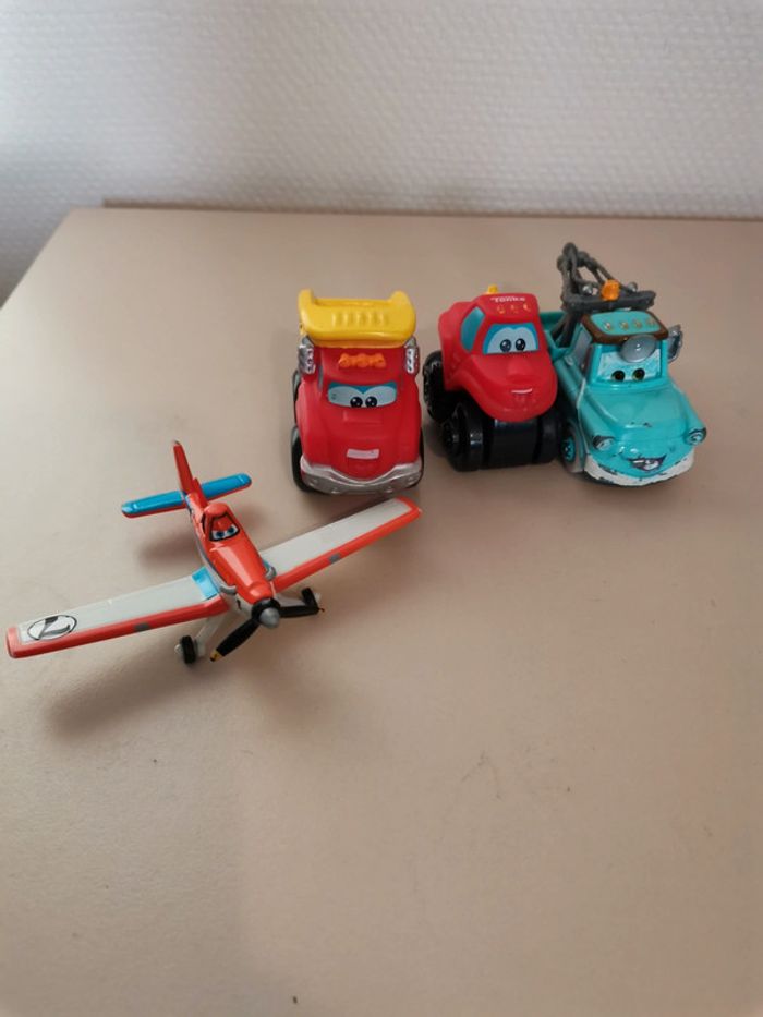 Lot de jouets cars - photo numéro 2