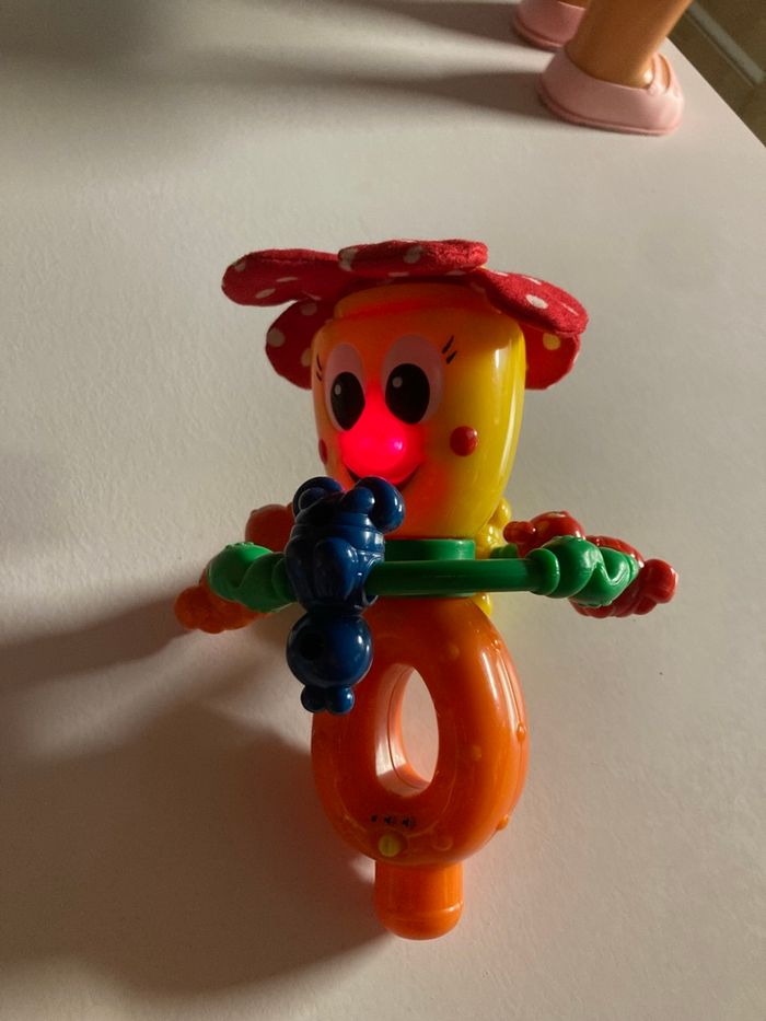 Hochet musical petite fleur Vtech - photo numéro 4