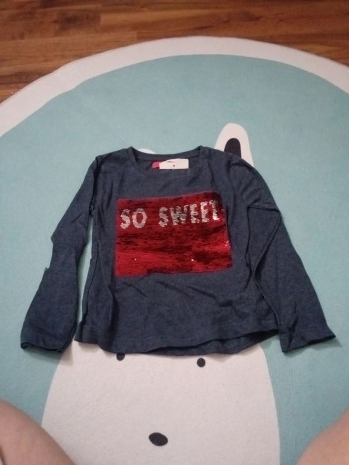 T-shirt manches longues neuf 4 ans