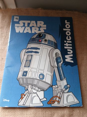 Cahier de coloriage star wars.