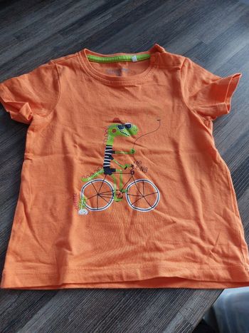 Tee shirt