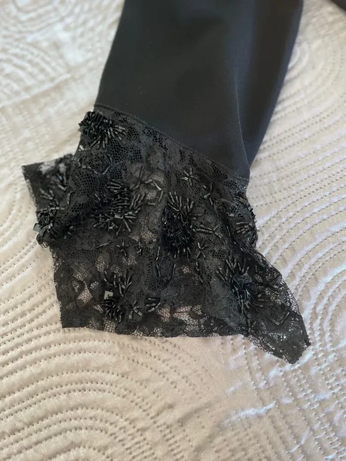 Veste de soirée en dentelle perlée bas des manches - photo numéro 4