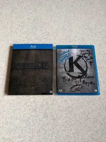 Blu-ray livre 5 Kaamelott dédicacé 