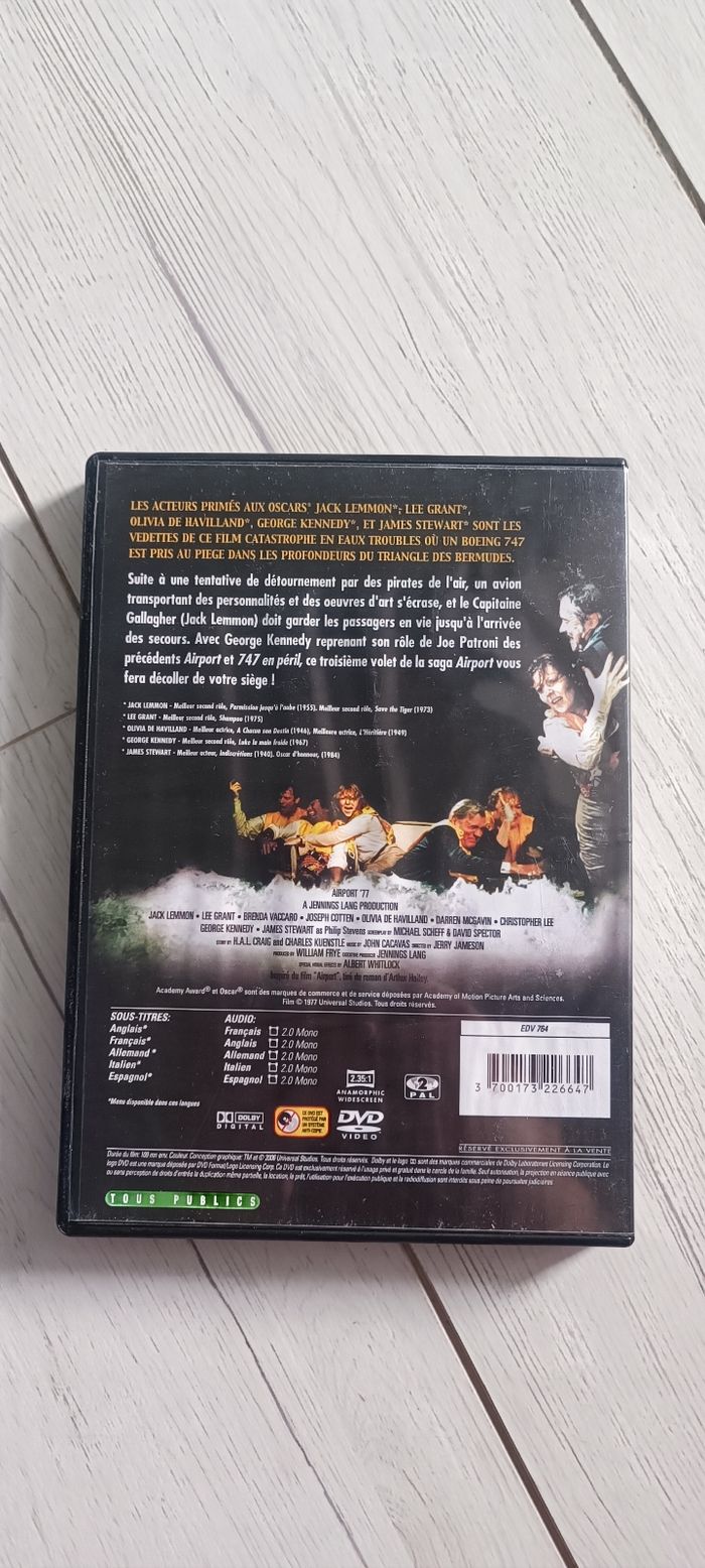 💿 DVD Airport'77 Les naufragés du 747 💿 - photo numéro 2