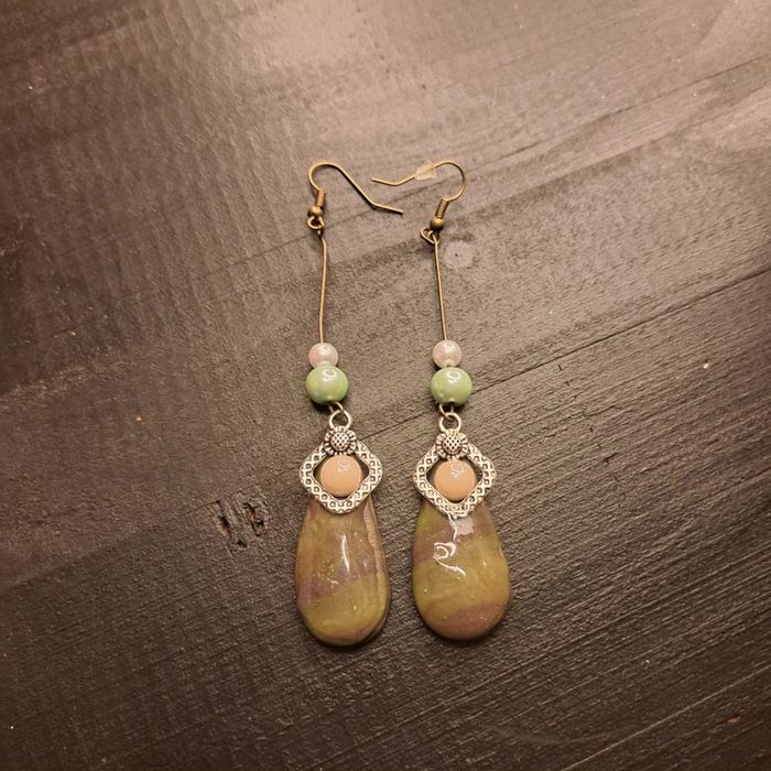 Boucles d'oreilles pendante avec pâte polymere vert marron - photo numéro 12