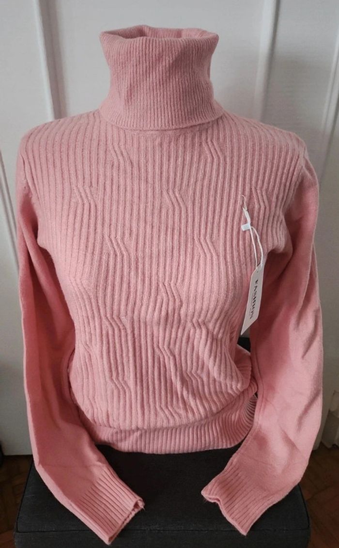 Pull col roulé rose - photo numéro 2