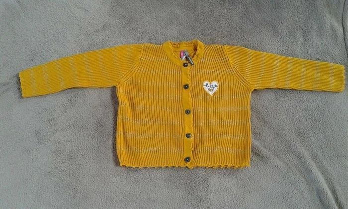 Lot vetements fille 18 mois - photo numéro 4