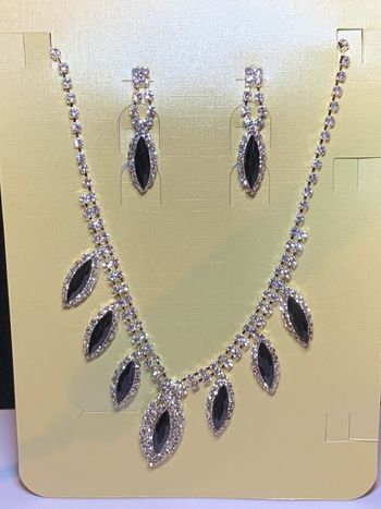 Parure collier + boucles d'oreilles