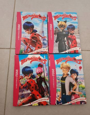 Lot livres Miraculous Ladybug neufs