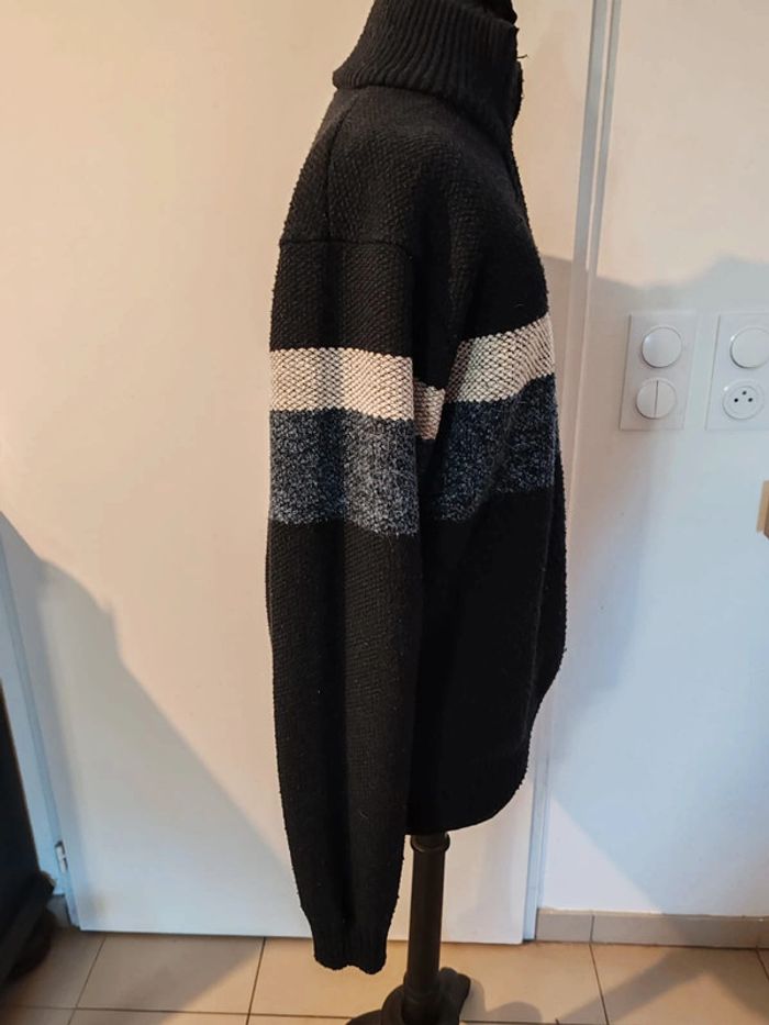 Pull manfinity - photo numéro 4