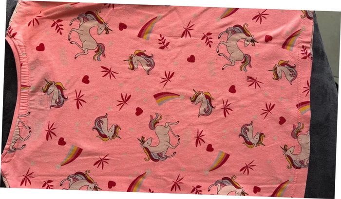 T-shirt Licorne 🦄 5 ans - photo numéro 3