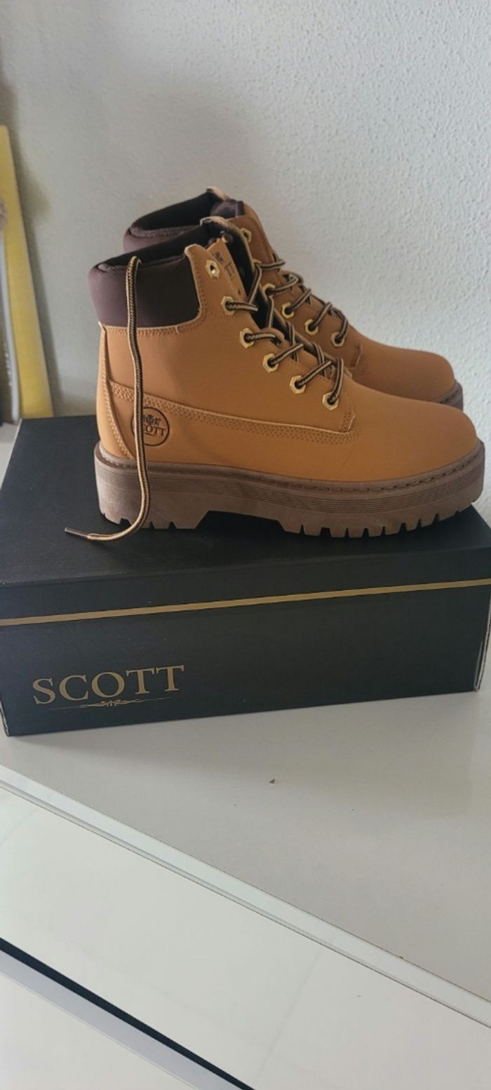 Bottine  camel taille 36 marque SCOTT