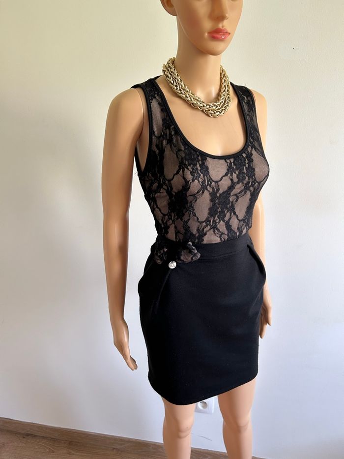 Robe noire et beige sans manches Rinascimento taille M état satisfaisant (taille petit) - photo numéro 2