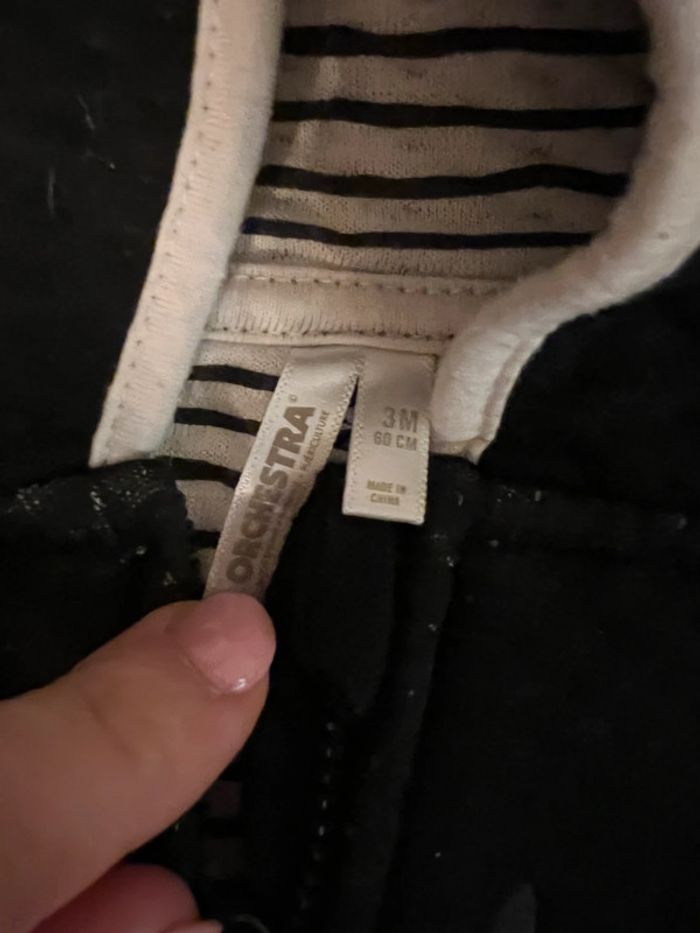 Combinaison longue noir orchestra 3 mois très bon état - photo numéro 3