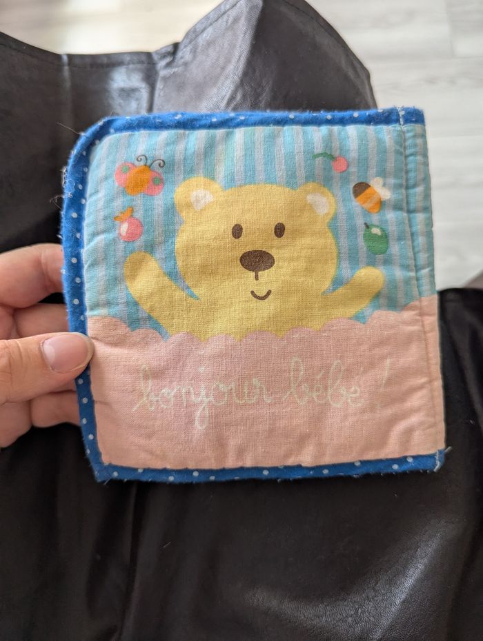 Livre bébé 🤞 - photo numéro 2