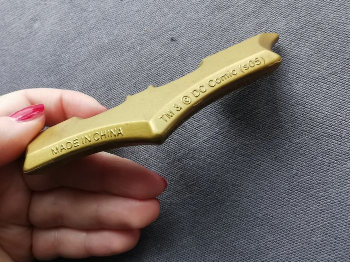 Batman Batarang doré jouet - photo numéro 3