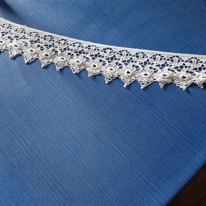 Napperon fait main - photo numéro 3