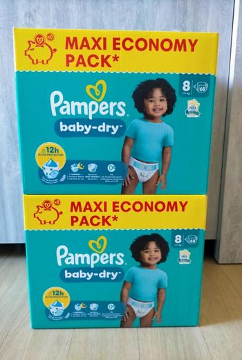 Lot couches pampers baby dry taille 8