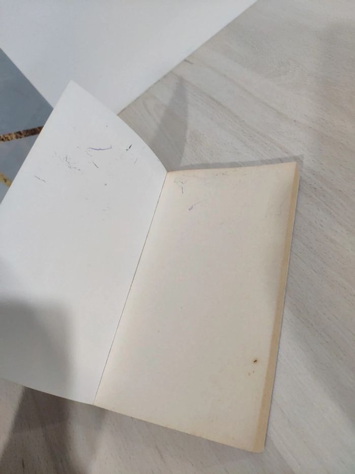 Livre poche policier La vie est un tango Lunar - photo numéro 7