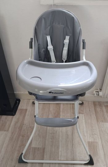 Chaise haute bébé 