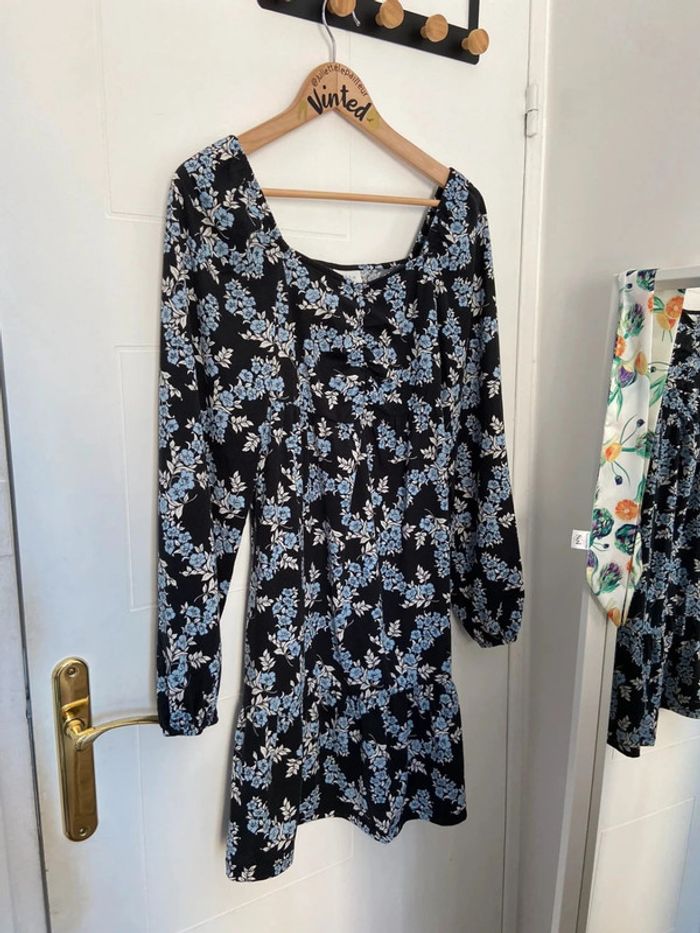 Robe manches longues style bouffantes à fleurs bleues Vila Taille S