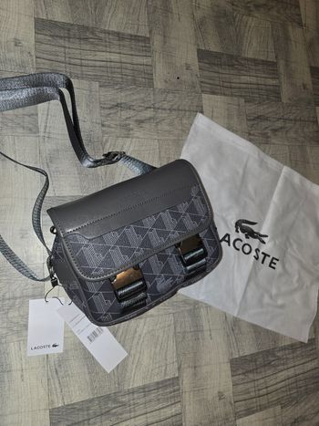 Sacoche lacoste
