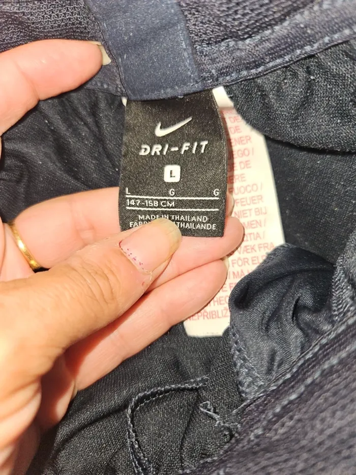 Pantalon survetement nike FCB 11/12 ans - photo numéro 3