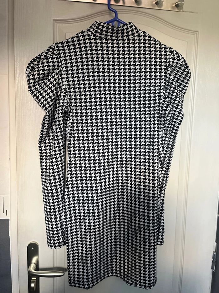 Robe courte SHEIN taille S - photo numéro 2