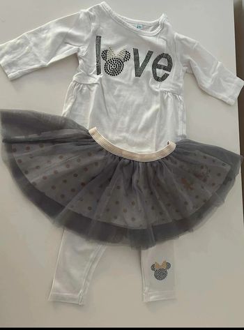 Joli ensemble  Disney Minnie 3  mois  en  parfait état