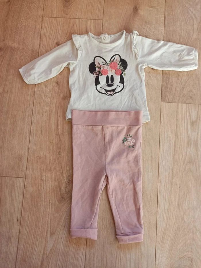 Ensemble leggings et t-shirt manches longues