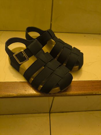 Chaussure ouverte garçons