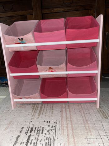 étagères pour ranger les jouets