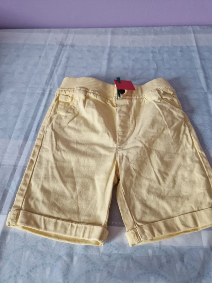 Short 3 ans