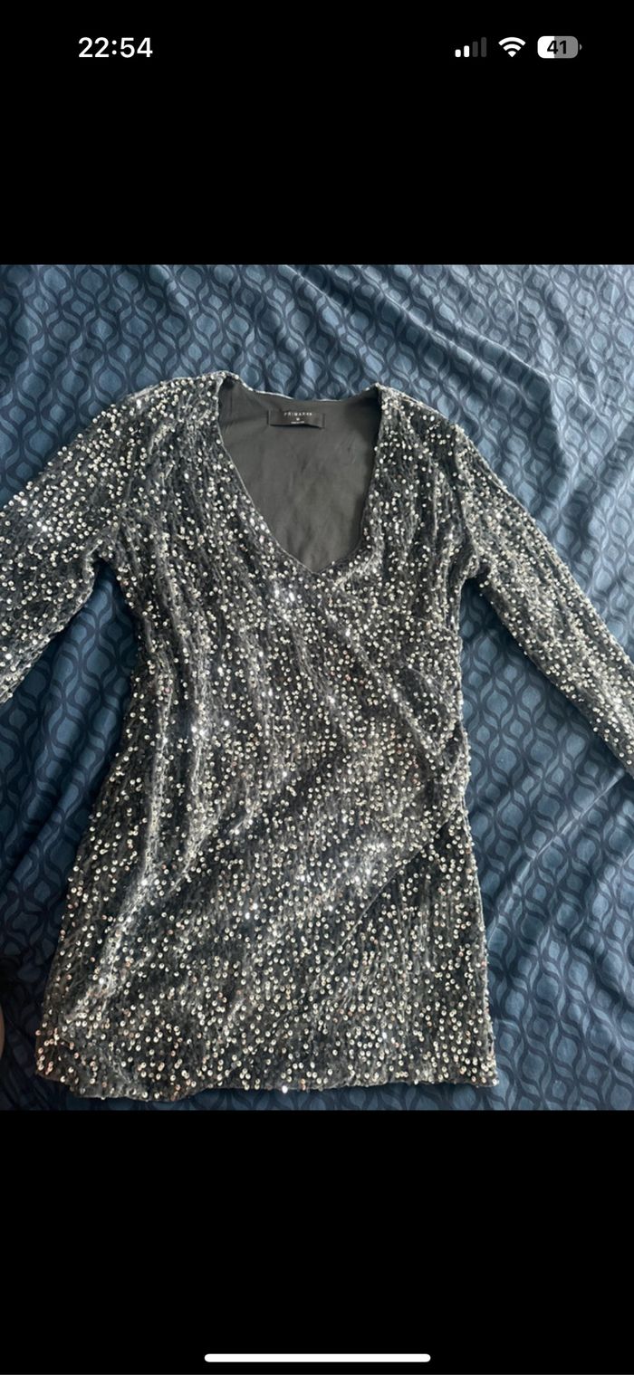 Robe à paillettes - photo numéro 2