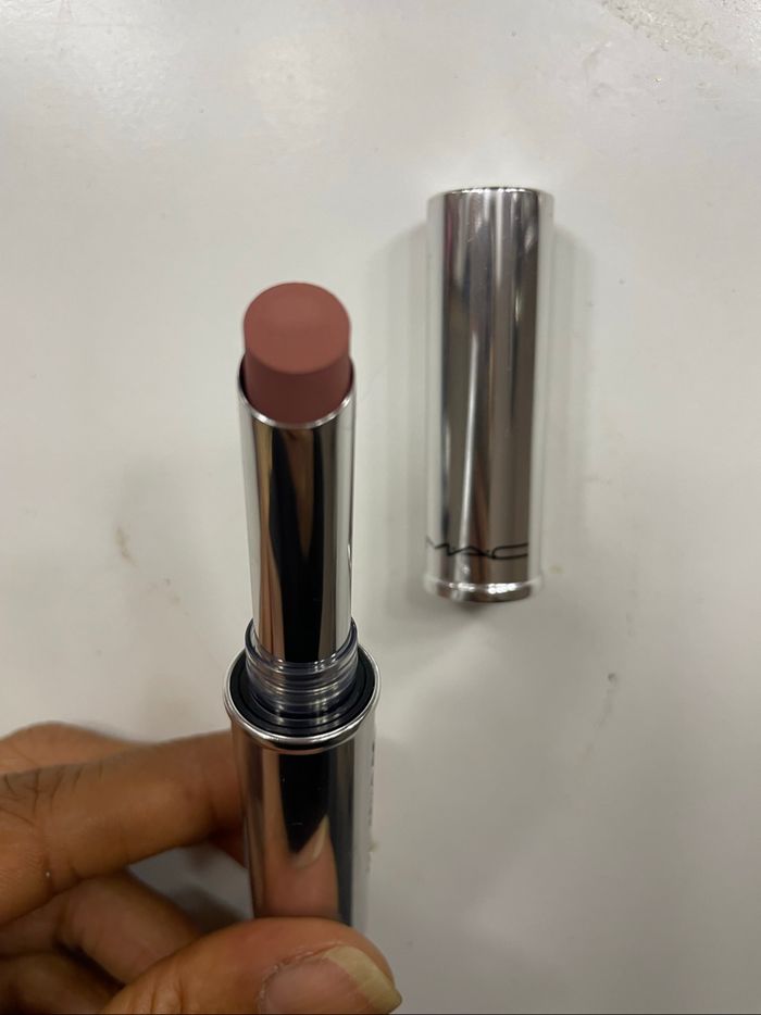 MAC Locked Kiss Lipstick - photo numéro 2