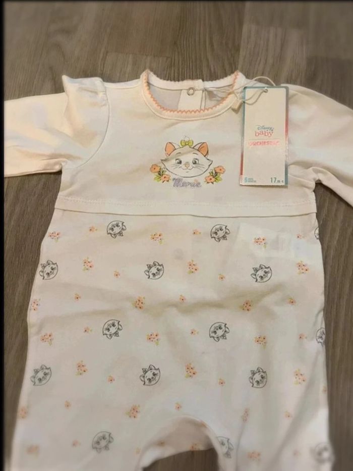 Très jolie pyjama les aristochats taille 6 mois neuf - photo numéro 2
