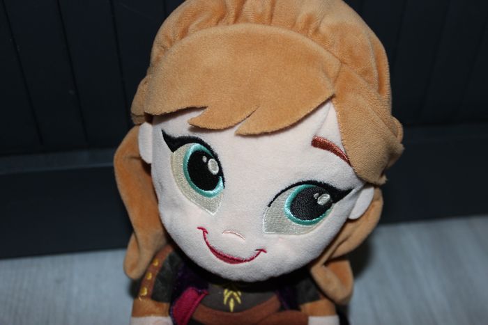 Peluche Anna La Reine des Neiges 2 - photo numéro 2