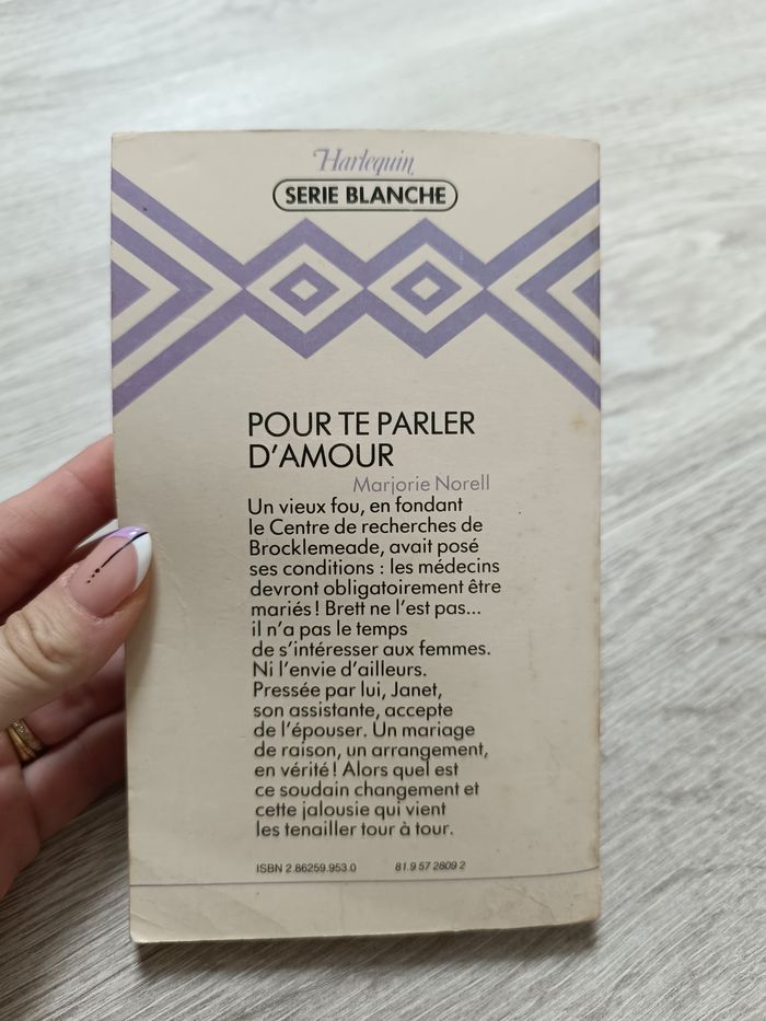 Livre Harlequin série blanche - photo numéro 2
