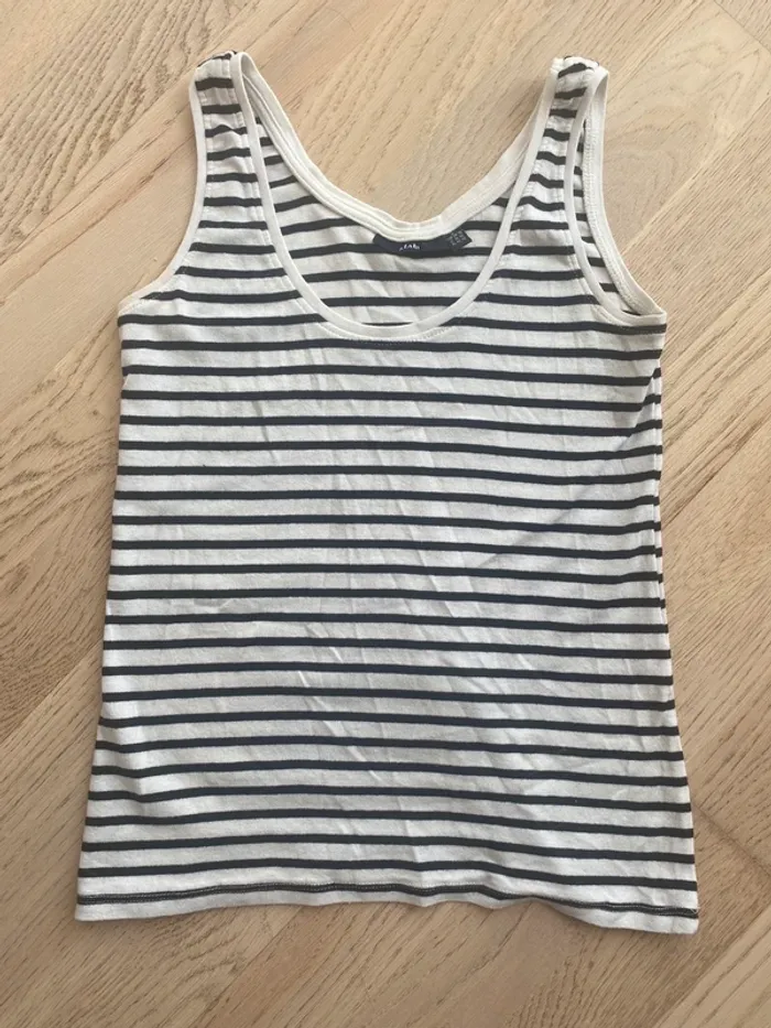 Lot de 4 teeshirt et débardeur XS-S - photo numéro 7