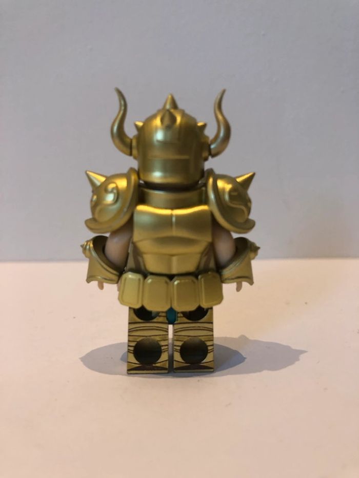 Figurine type lego Chevalier du Taureau. Les chevaliers du zodiaque. Saint Seiya - photo numéro 3