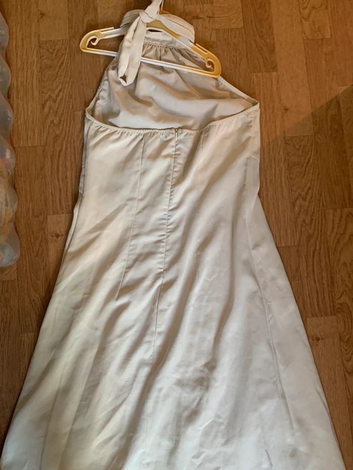 Robe dos nue - photo numéro 3