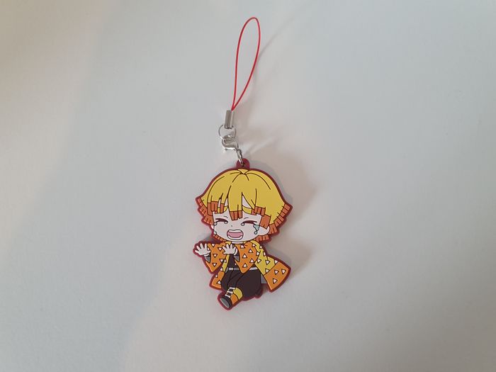 porte clé / goodies demon slayer zenitsu