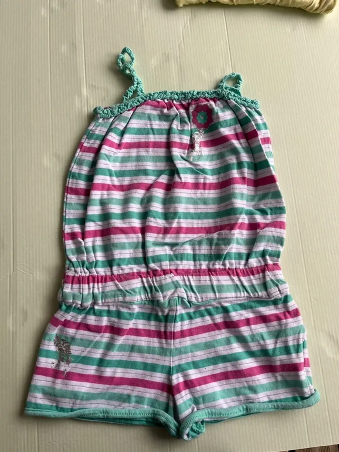 Combinaison short 4 ans - photo numéro 3