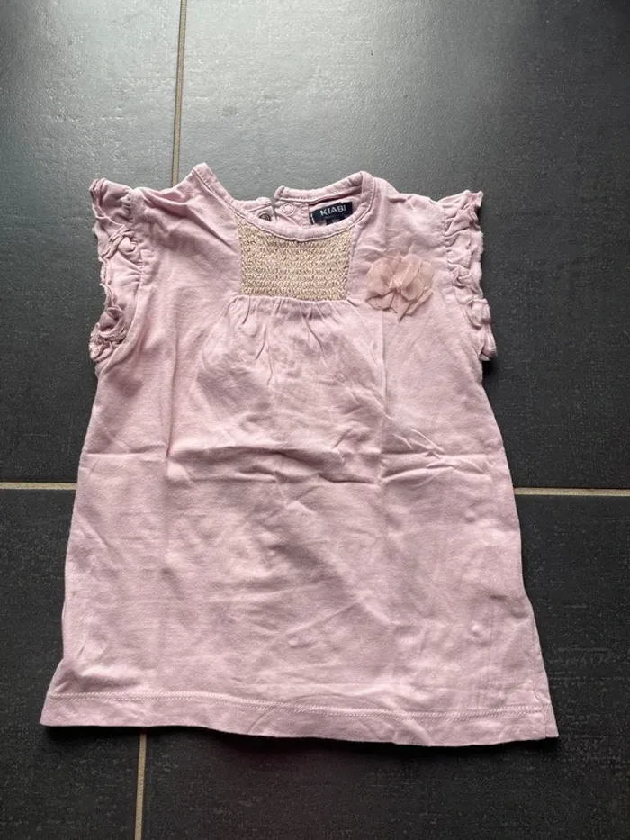 T shirt sans manches volantées 18 mois