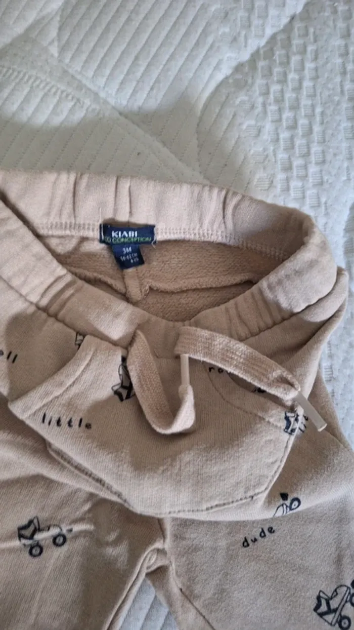 Pantalon 3 mois - photo numéro 2