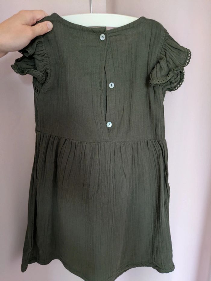 Robe kaki 6ans - photo numéro 2