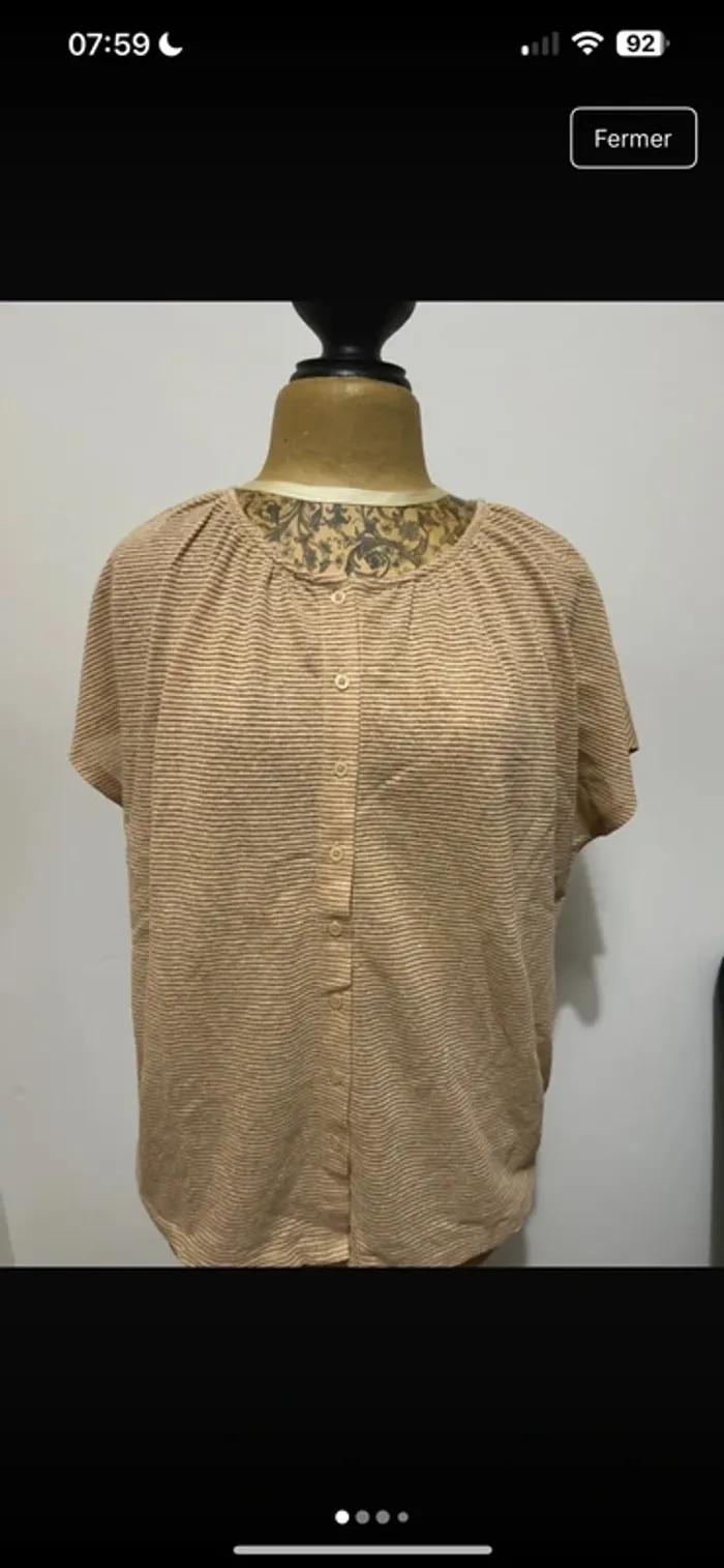 T-shirt boutonné Camaïeu beige et rose pailleté 38