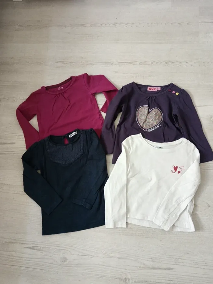 Lot de 4 Tshirt manches longues 3 ans