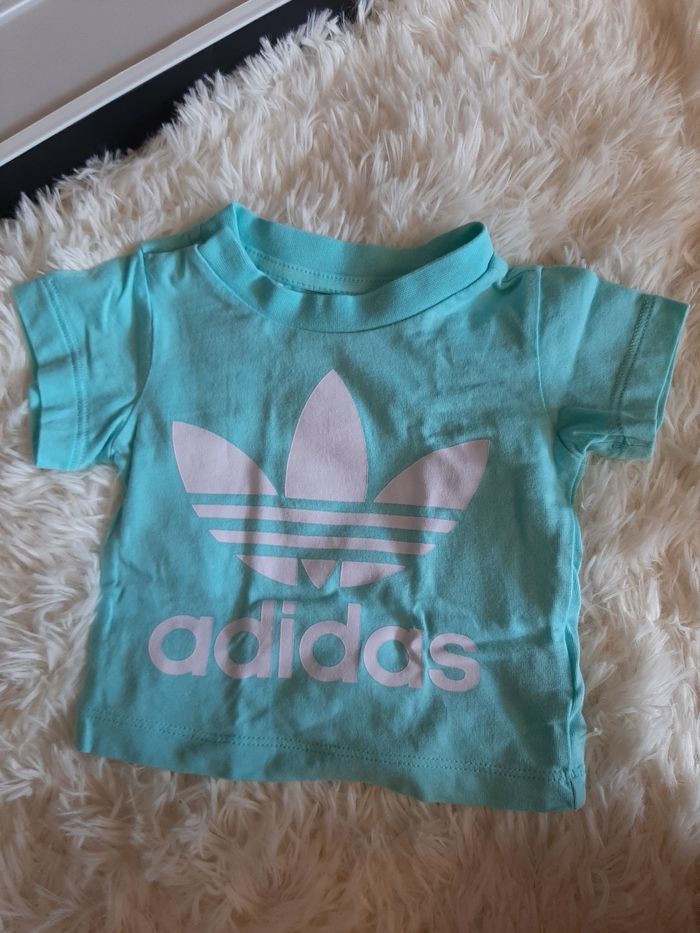 Tee-shirt bleu - photo numéro 2